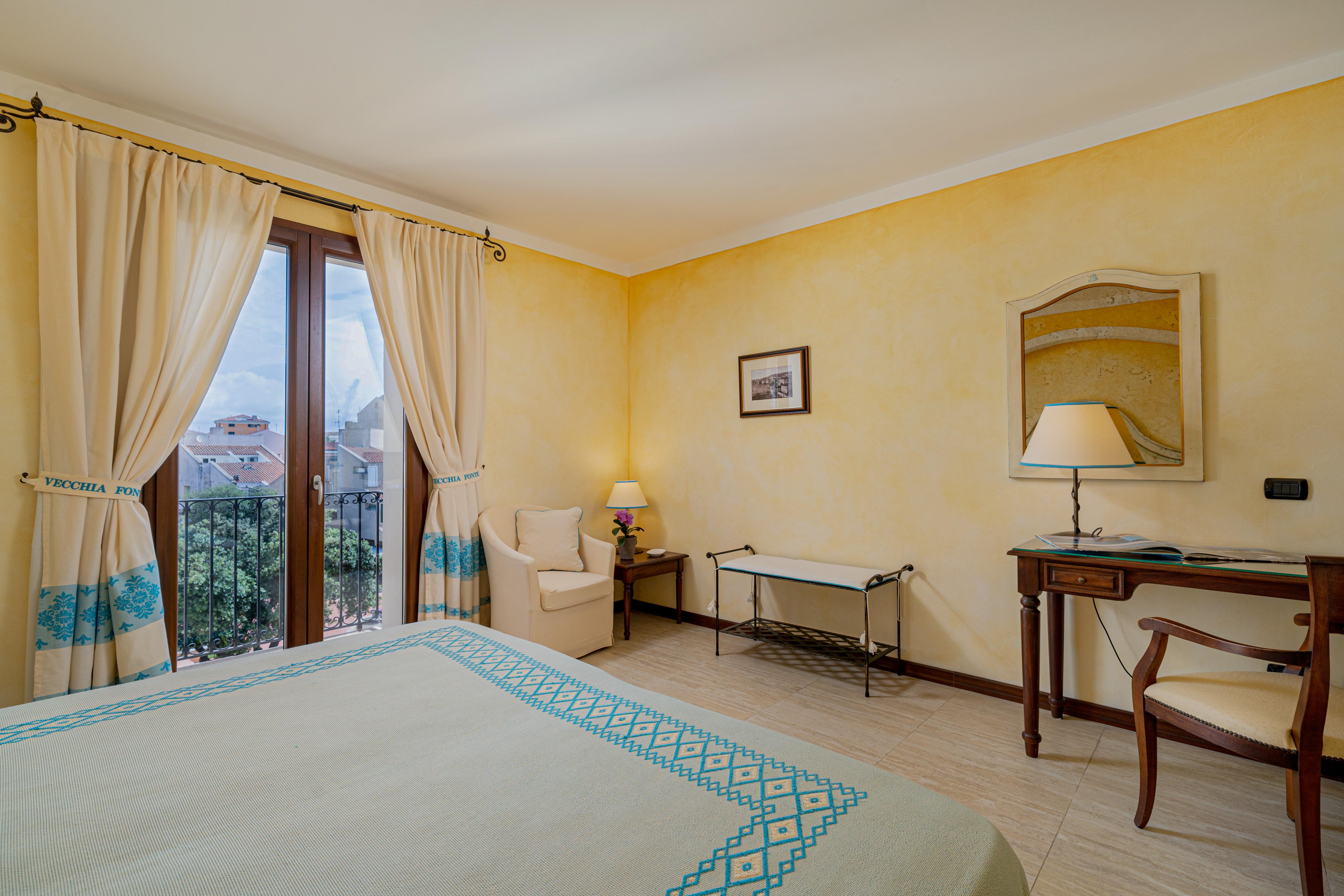 La Vecchia Fonte Boutique Hotel Palau Ngoại thất bức ảnh