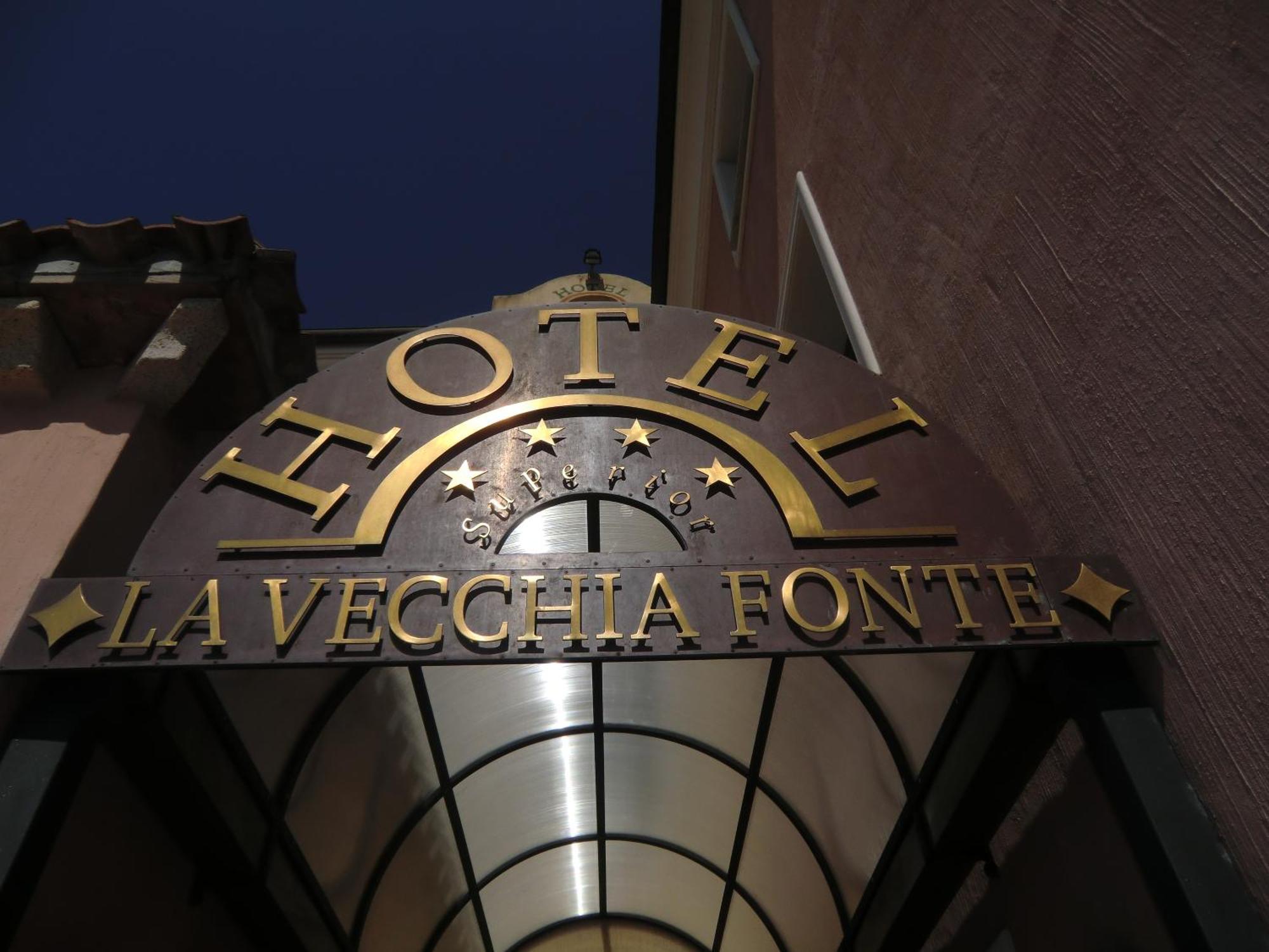 La Vecchia Fonte Boutique Hotel Palau Ngoại thất bức ảnh