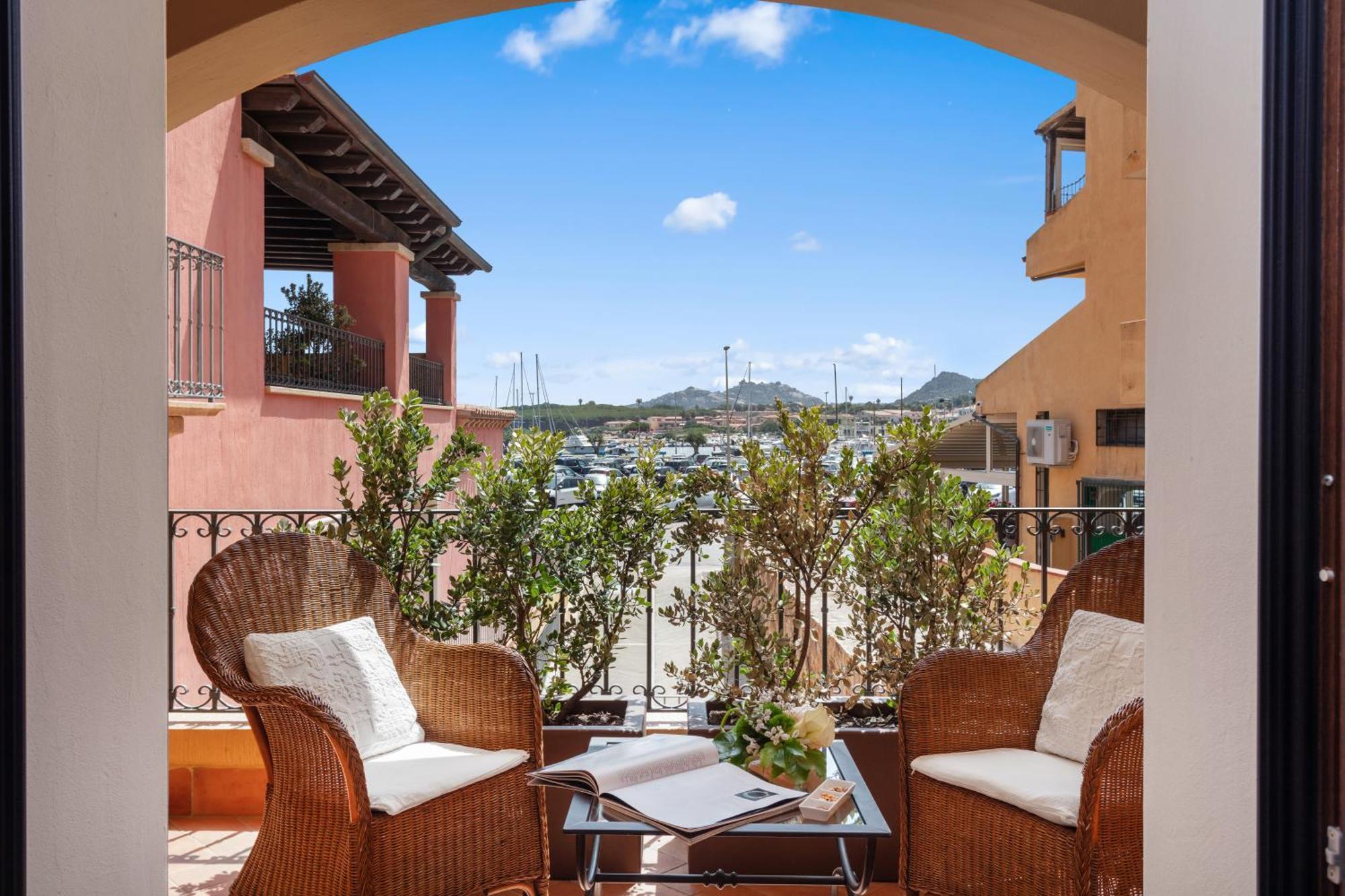 La Vecchia Fonte Boutique Hotel Palau Ngoại thất bức ảnh