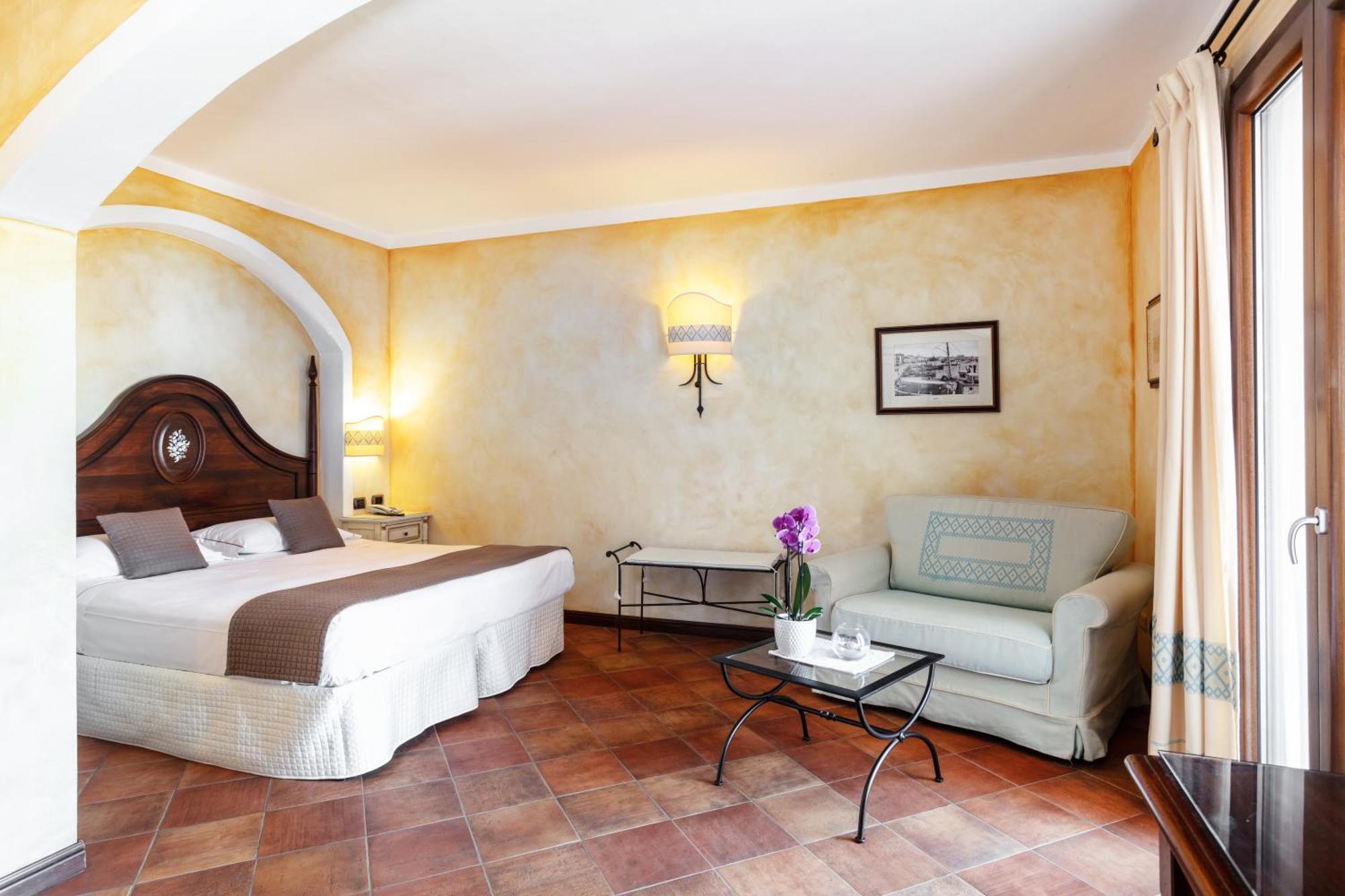 La Vecchia Fonte Boutique Hotel Palau Ngoại thất bức ảnh